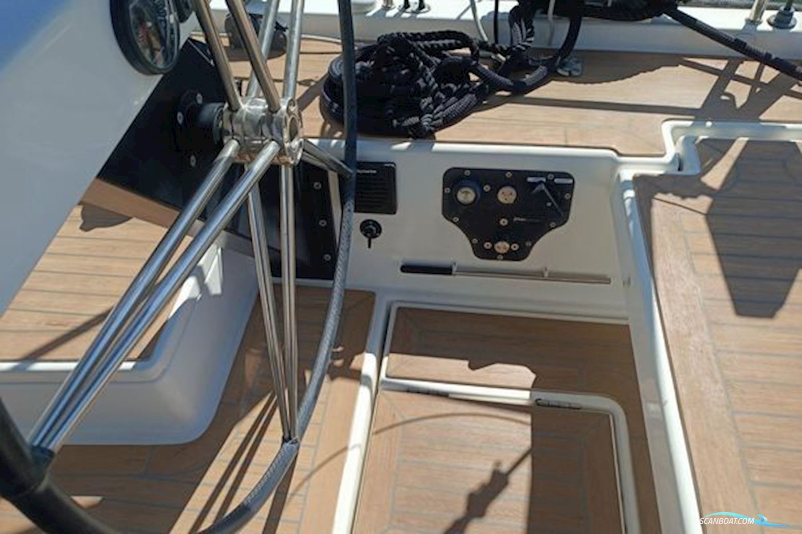 Dufour Yachts 530
