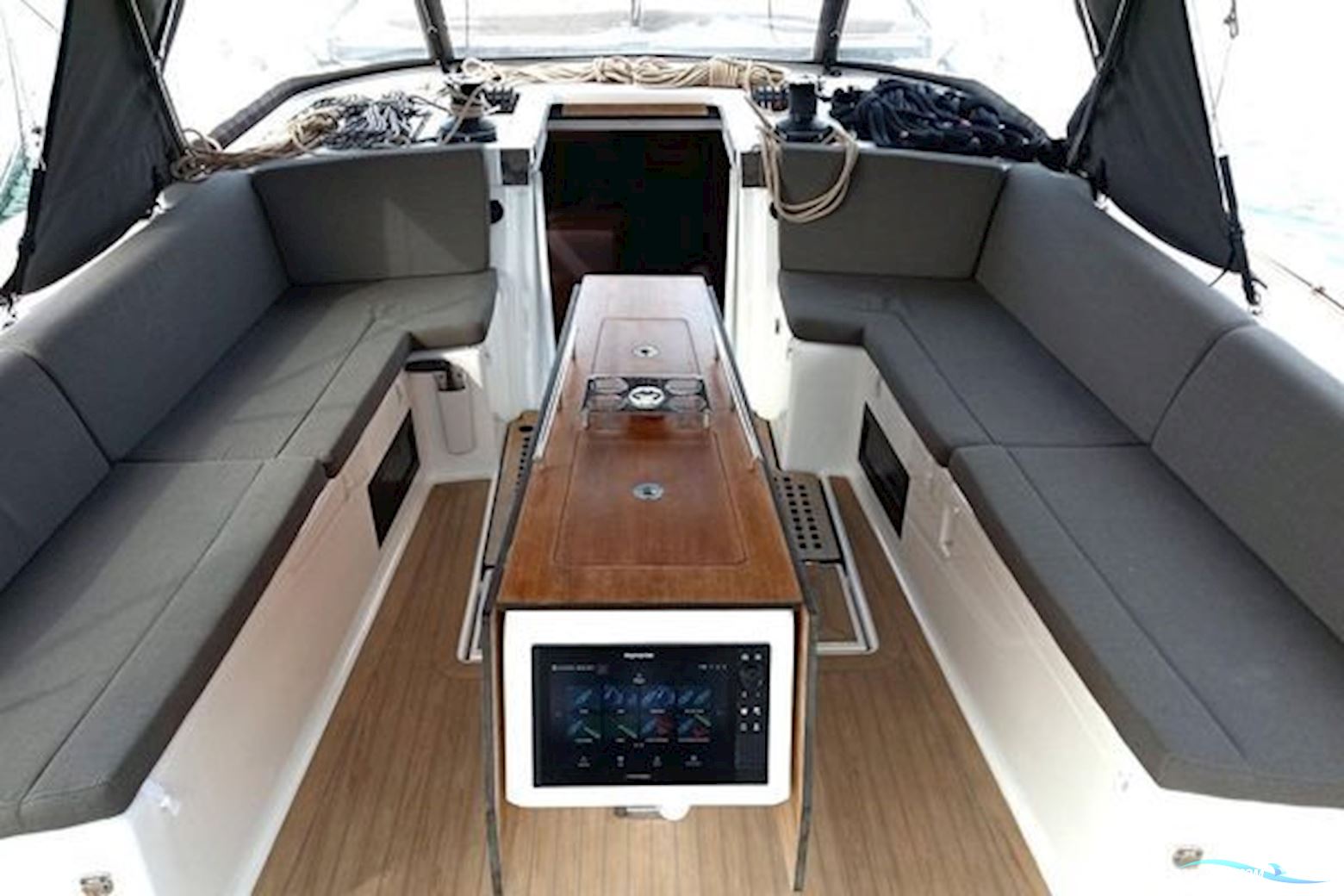 Dufour Yachts Dufour 530