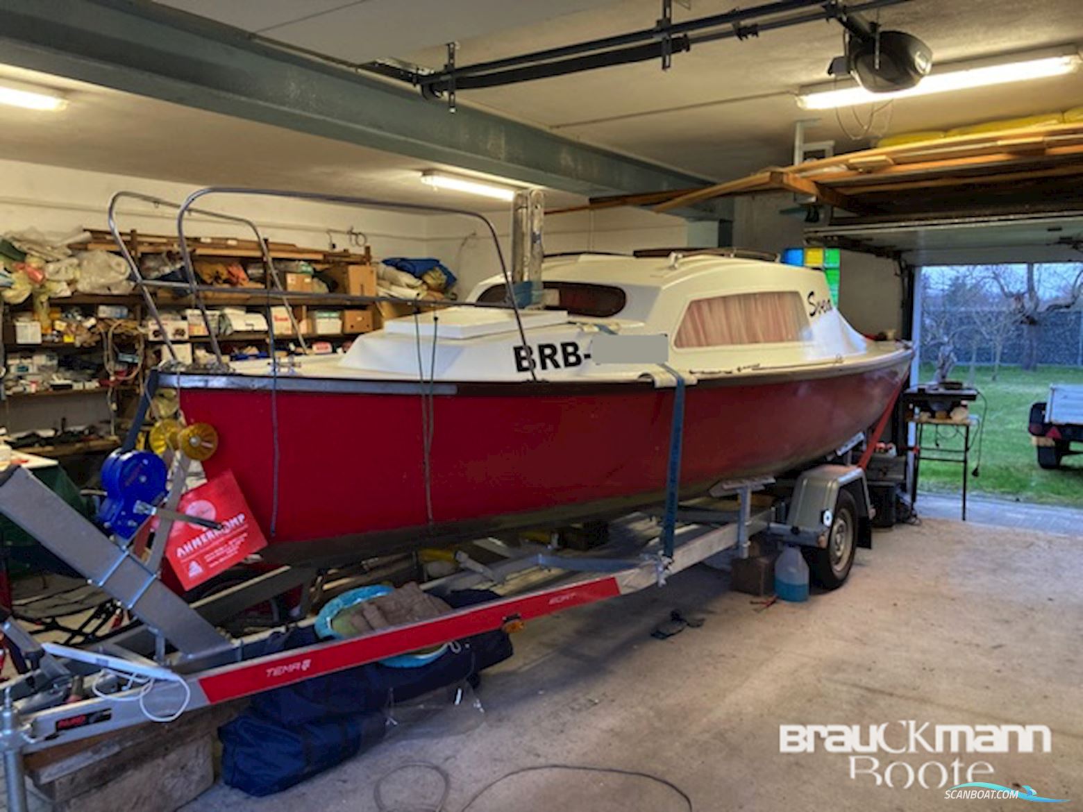 Eigenbau P-Jollenkreuzer Segelbåt 1977, med Johnson Outboards motor, Tyskland