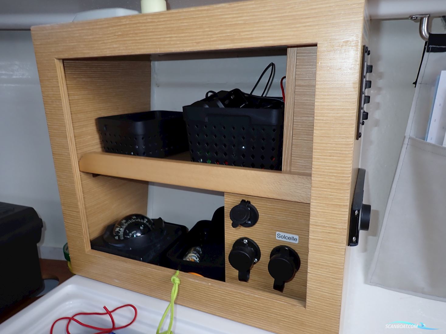 Elan 210