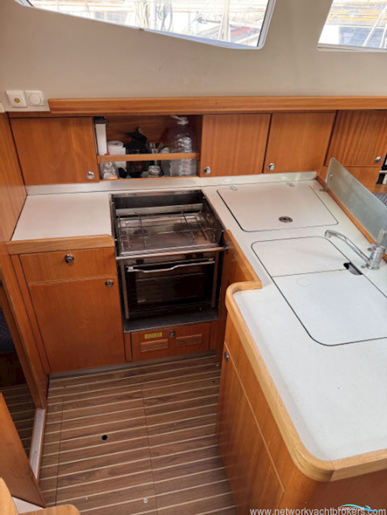 Elan Marine 384 Impression