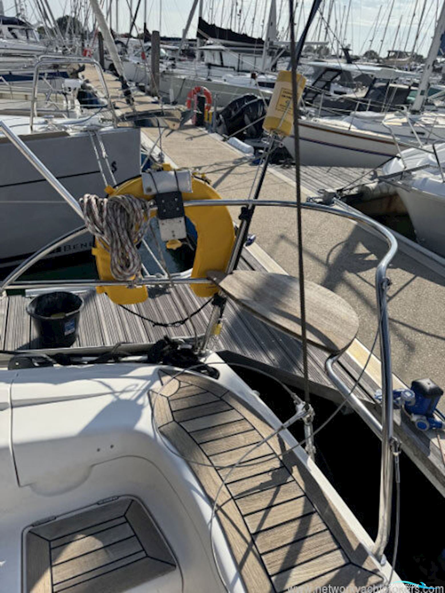 Elan Marine 384 Impression