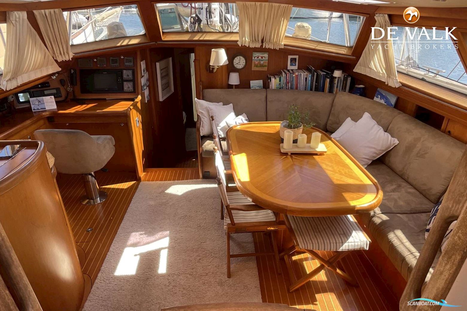 Farr 63 Pilot House