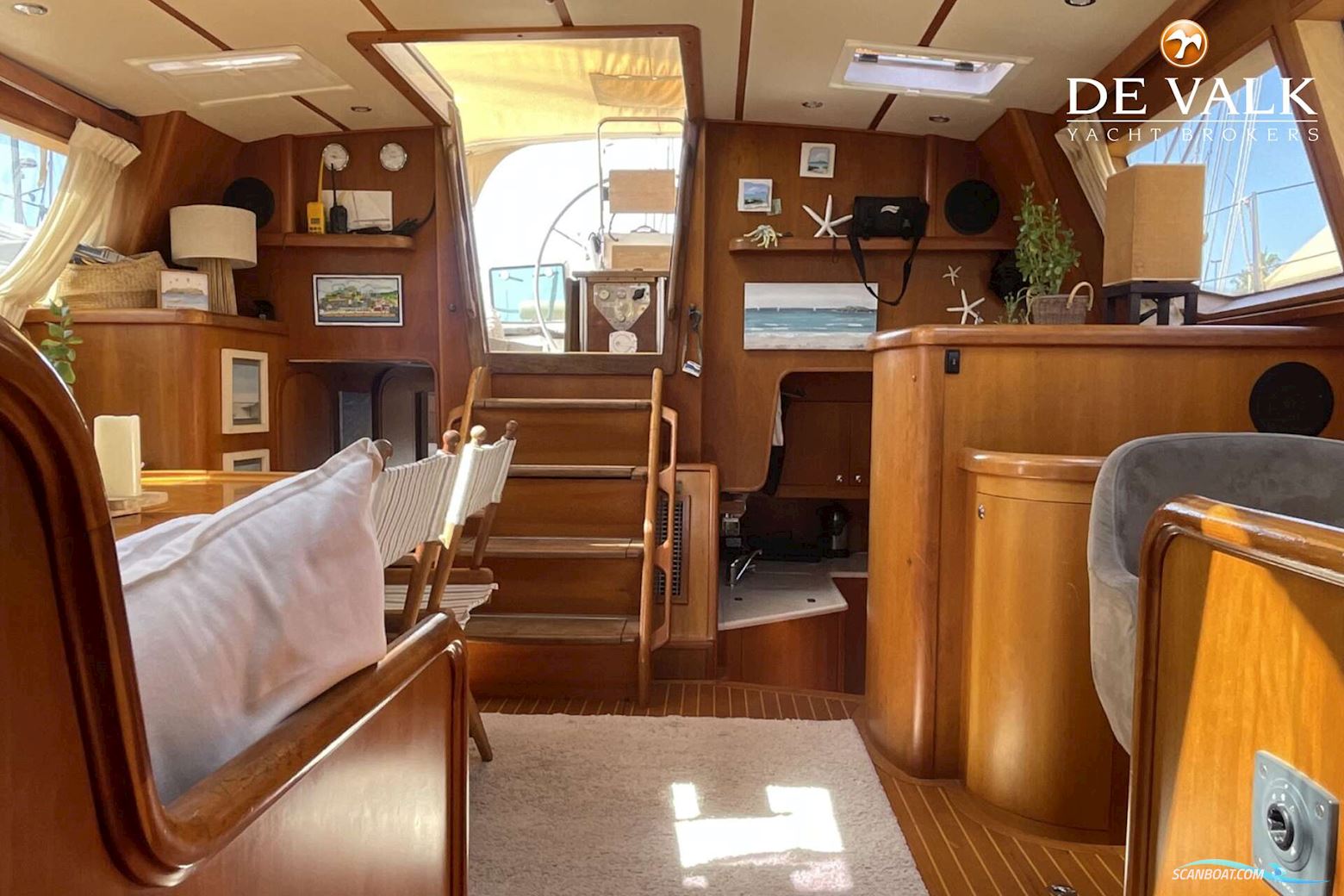 Farr 63 Pilot House