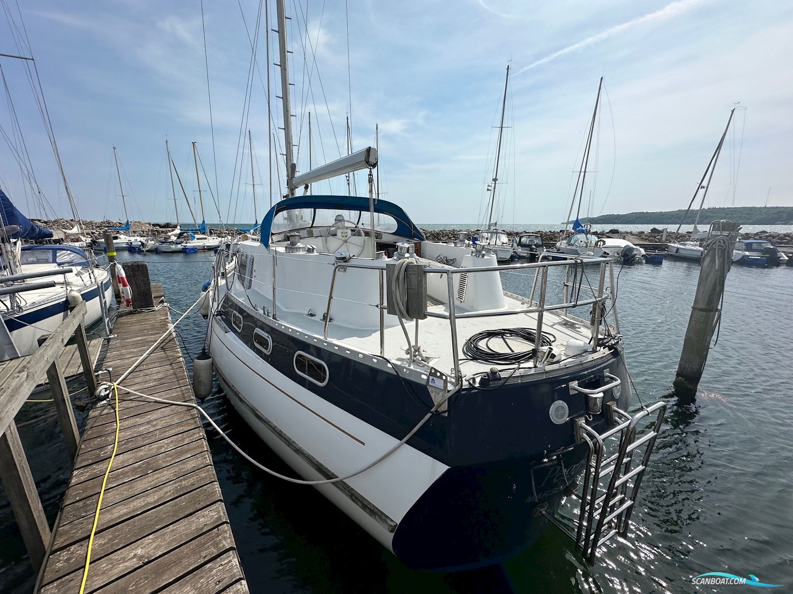 Finnrose 45 Deck saloon