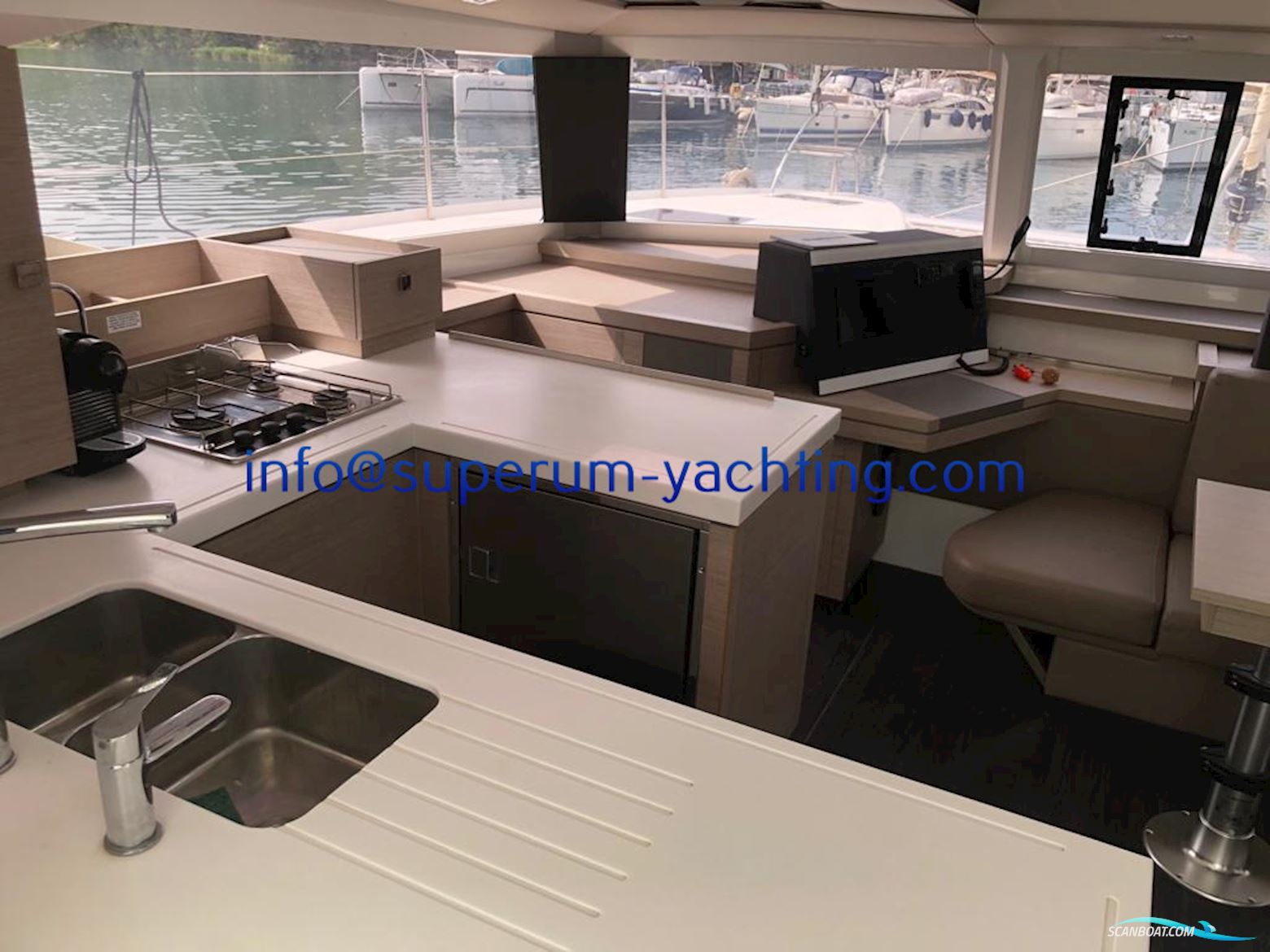 Fountaine Pajot Astrea 42