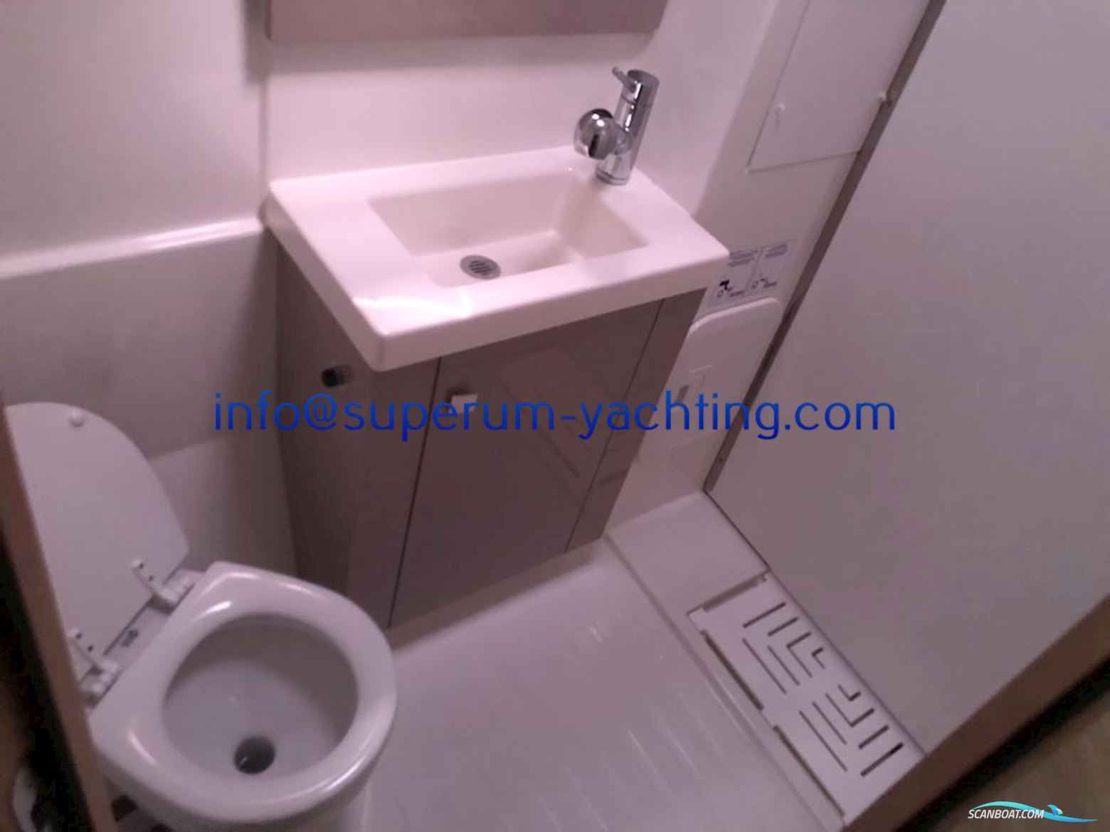 Fountaine Pajot Astrea 42