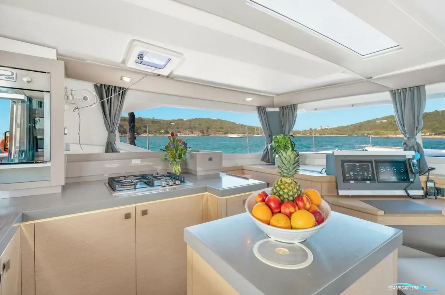 Fountaine Pajot Saona 47