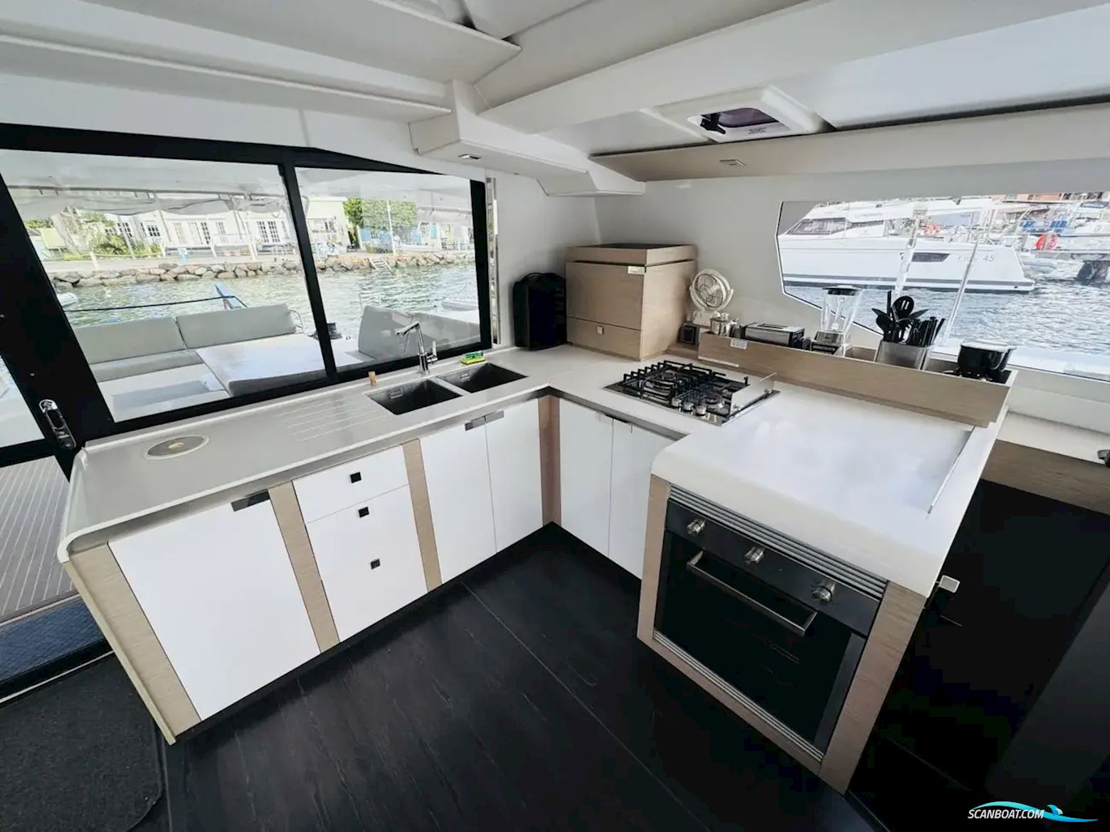 Fountaine Pajot Tanna 47