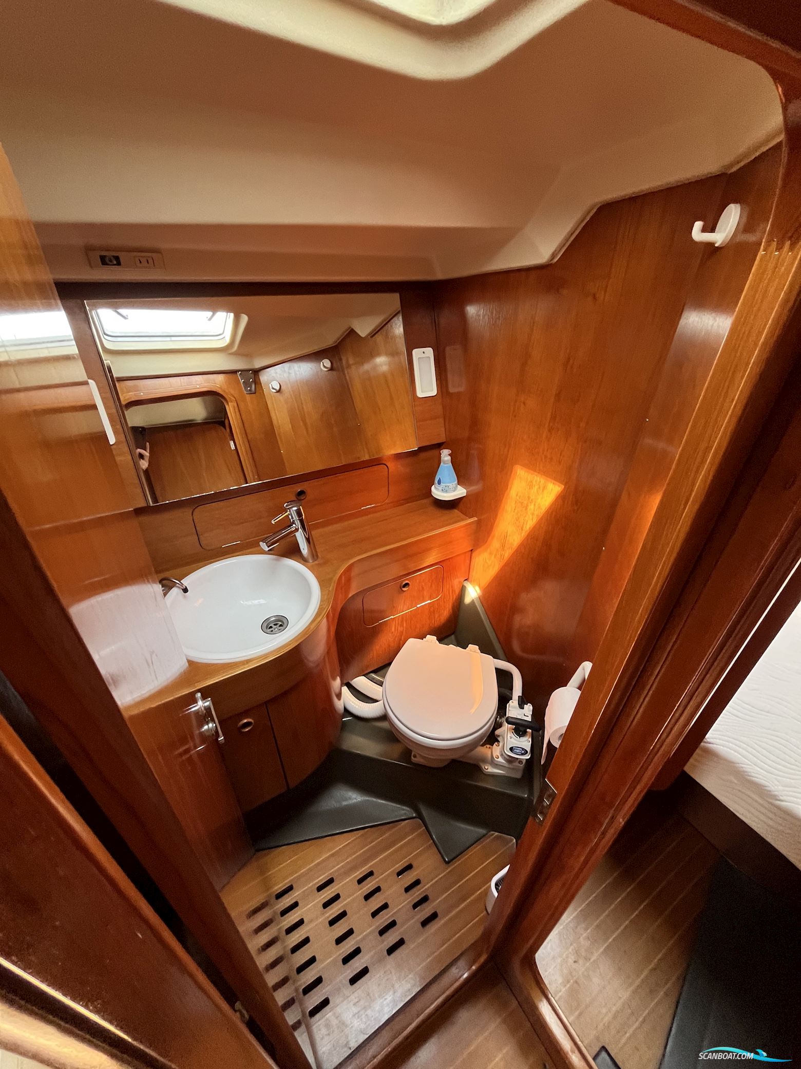 Grand Soleil 38