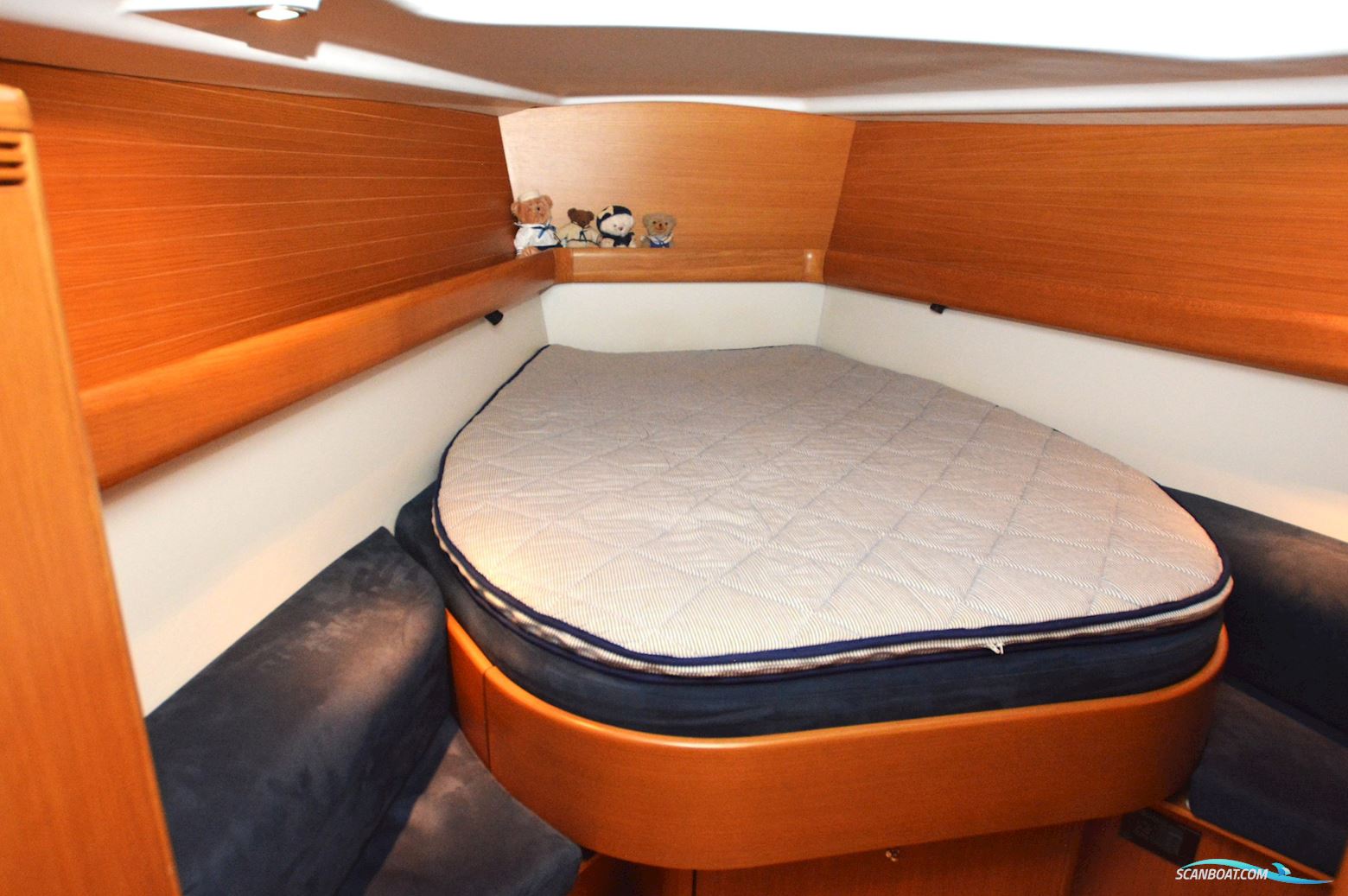 Grand Soleil 43