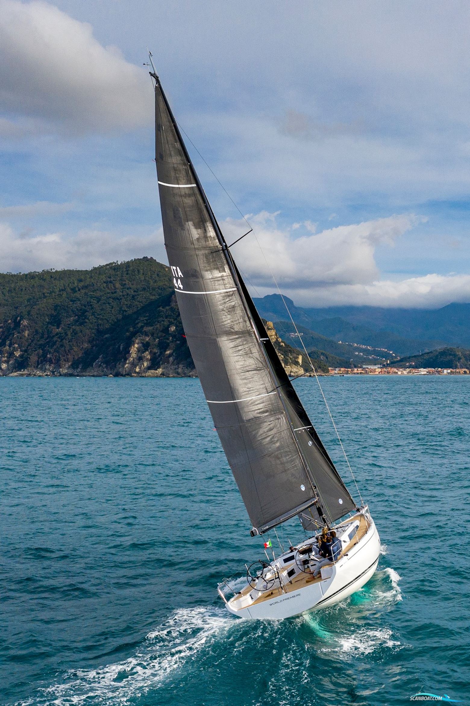 Grand Soleil 44