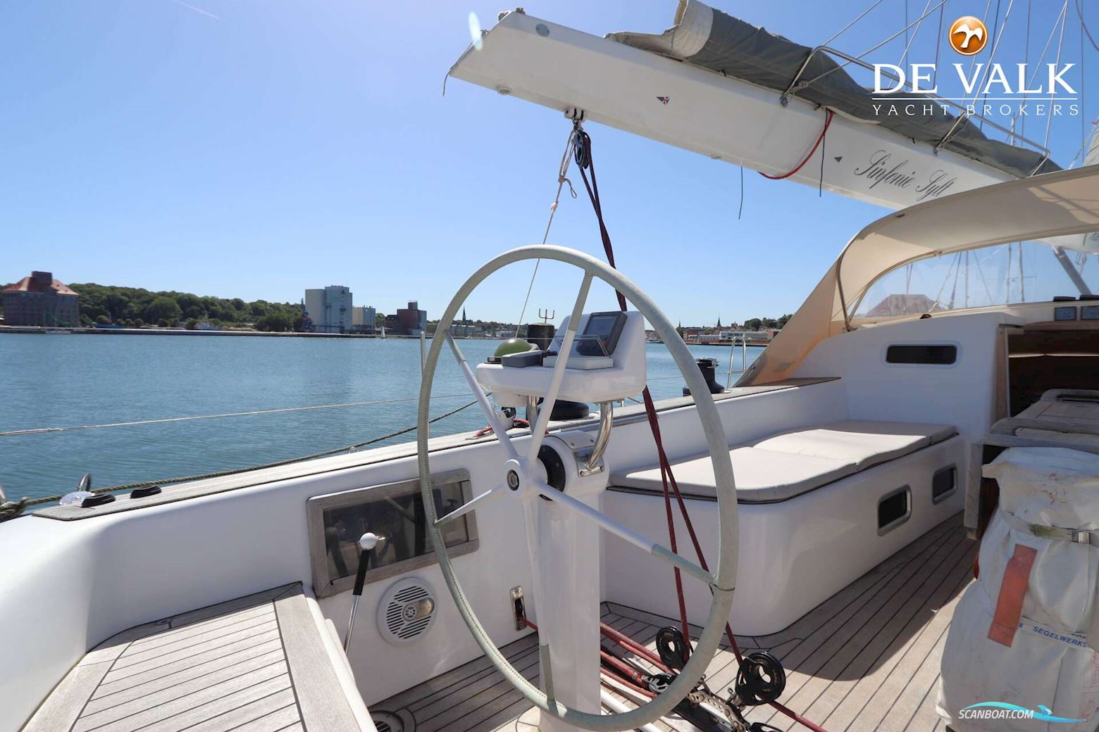 Grand Soleil 70