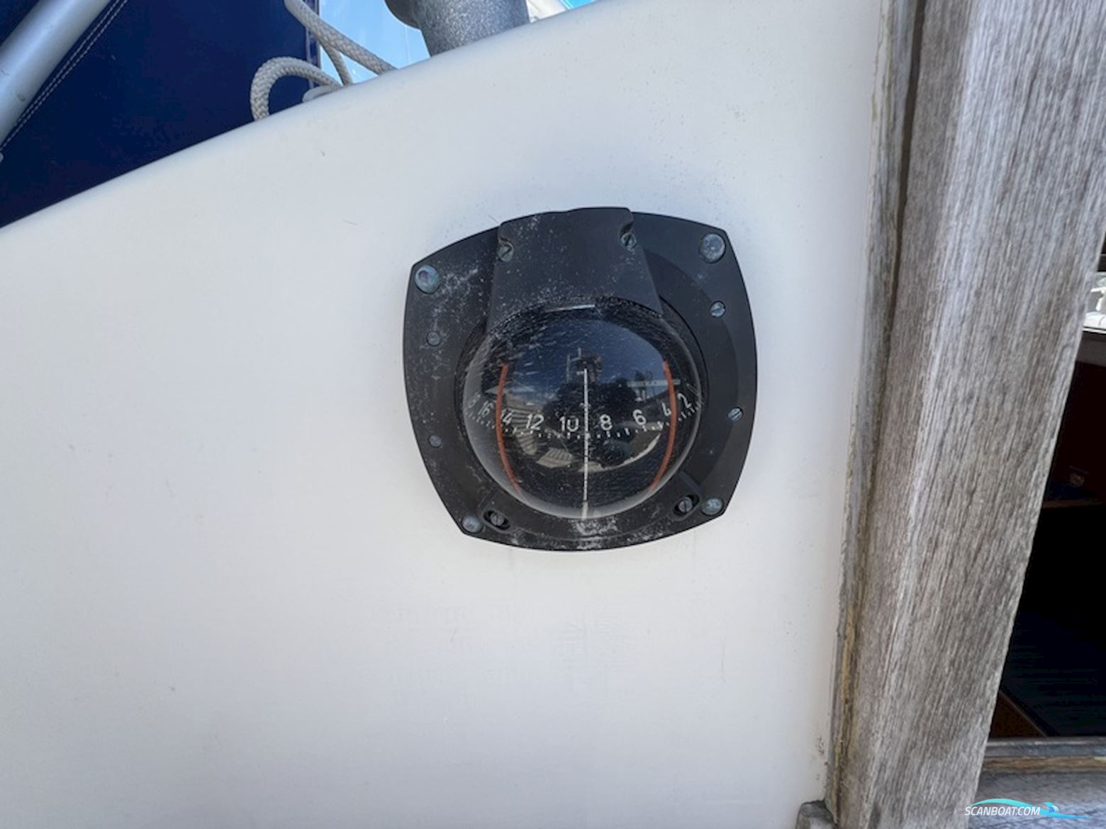 HALLBERG RASSY 29