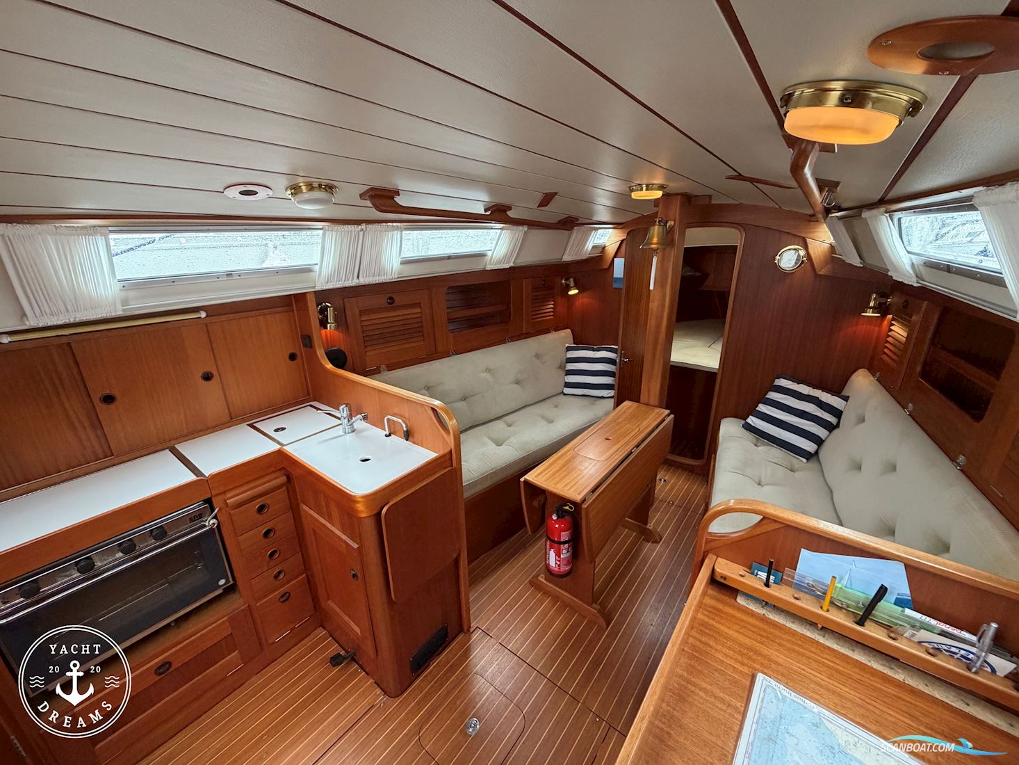 Hallberg Rassy 31 MKII