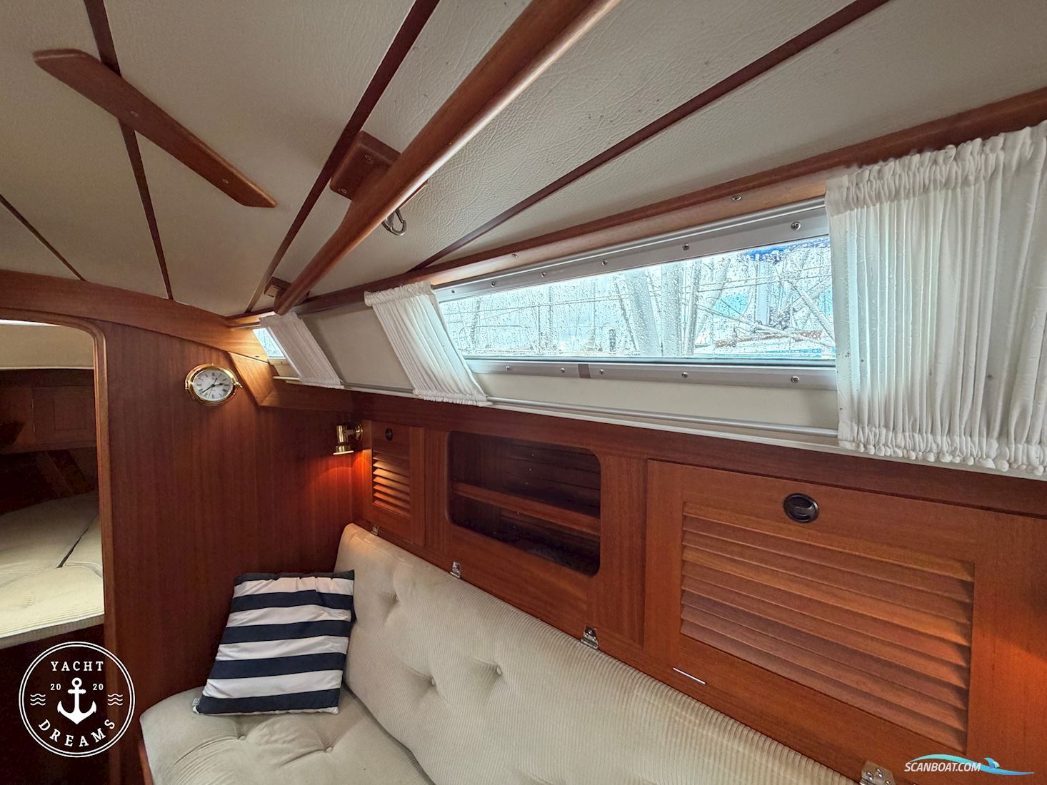 Hallberg Rassy 31 MKII