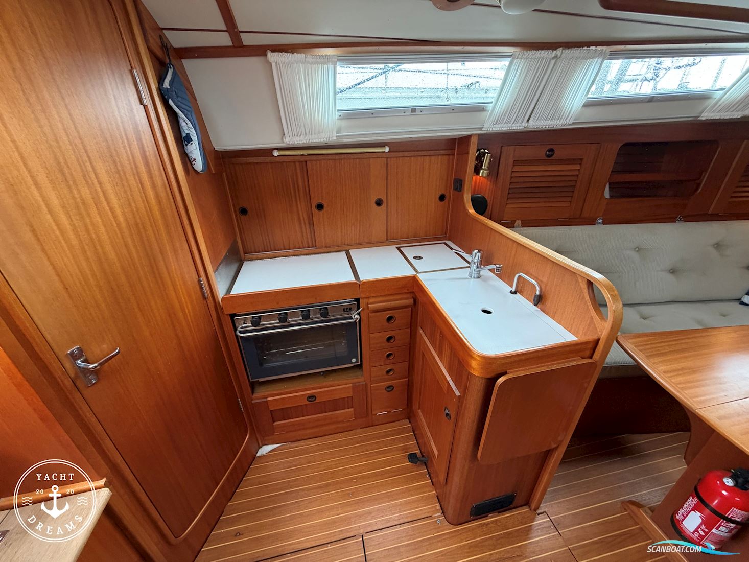 Hallberg Rassy 31 MKII