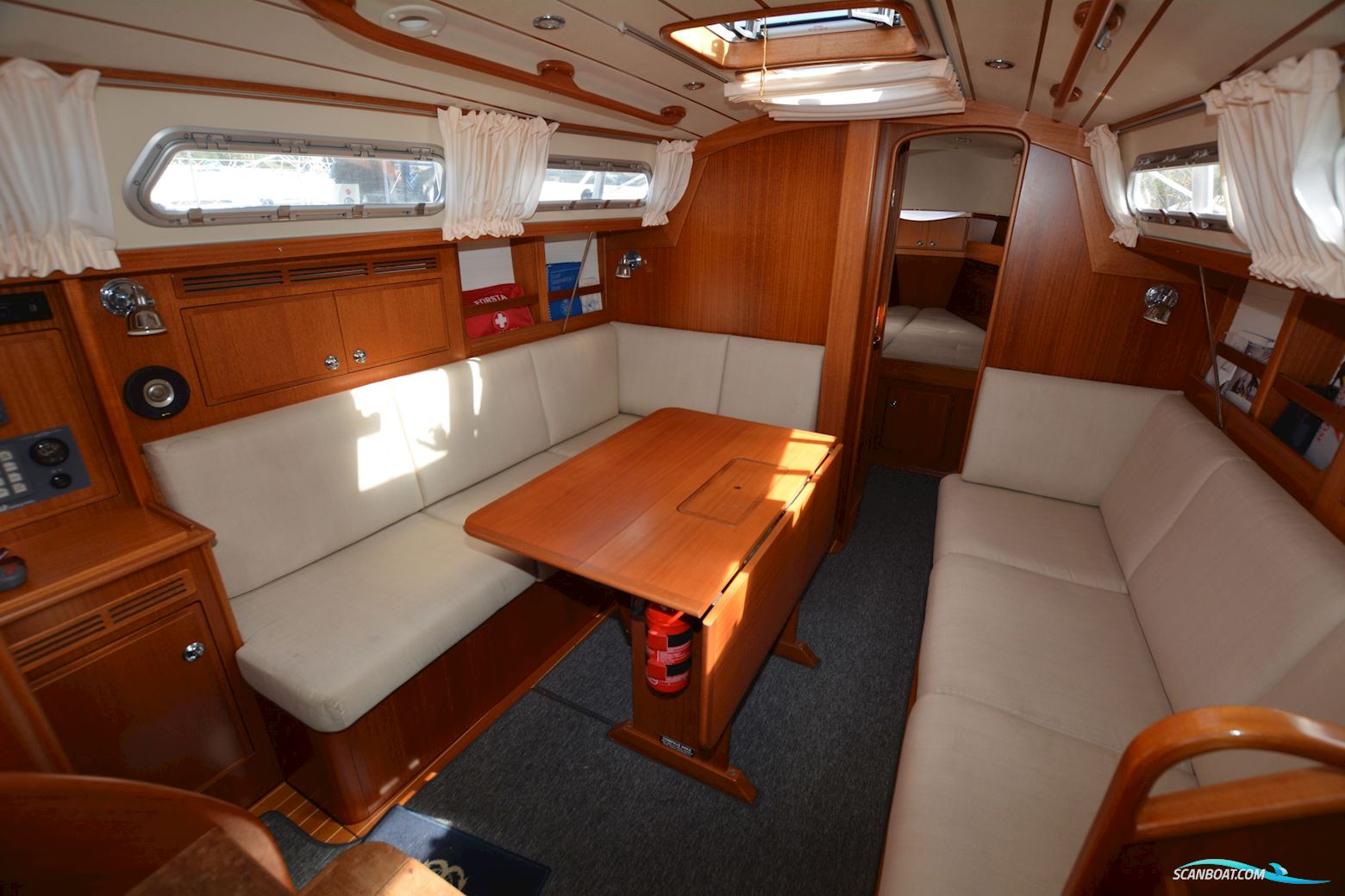 Hallberg-Rassy 310