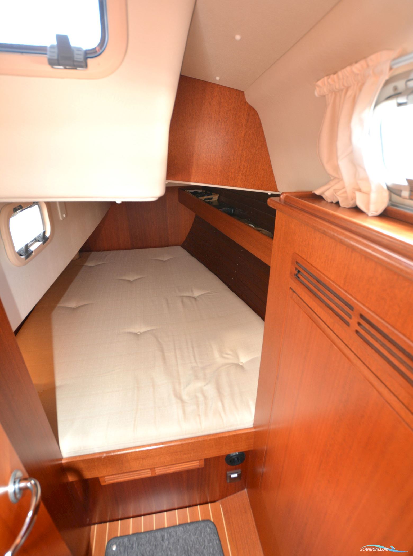 Hallberg-Rassy 310