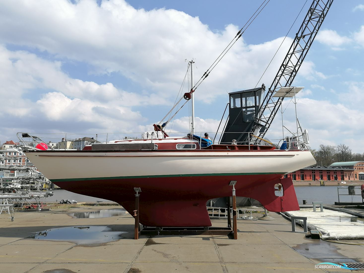 Hallberg-Rassy 33 Mistral