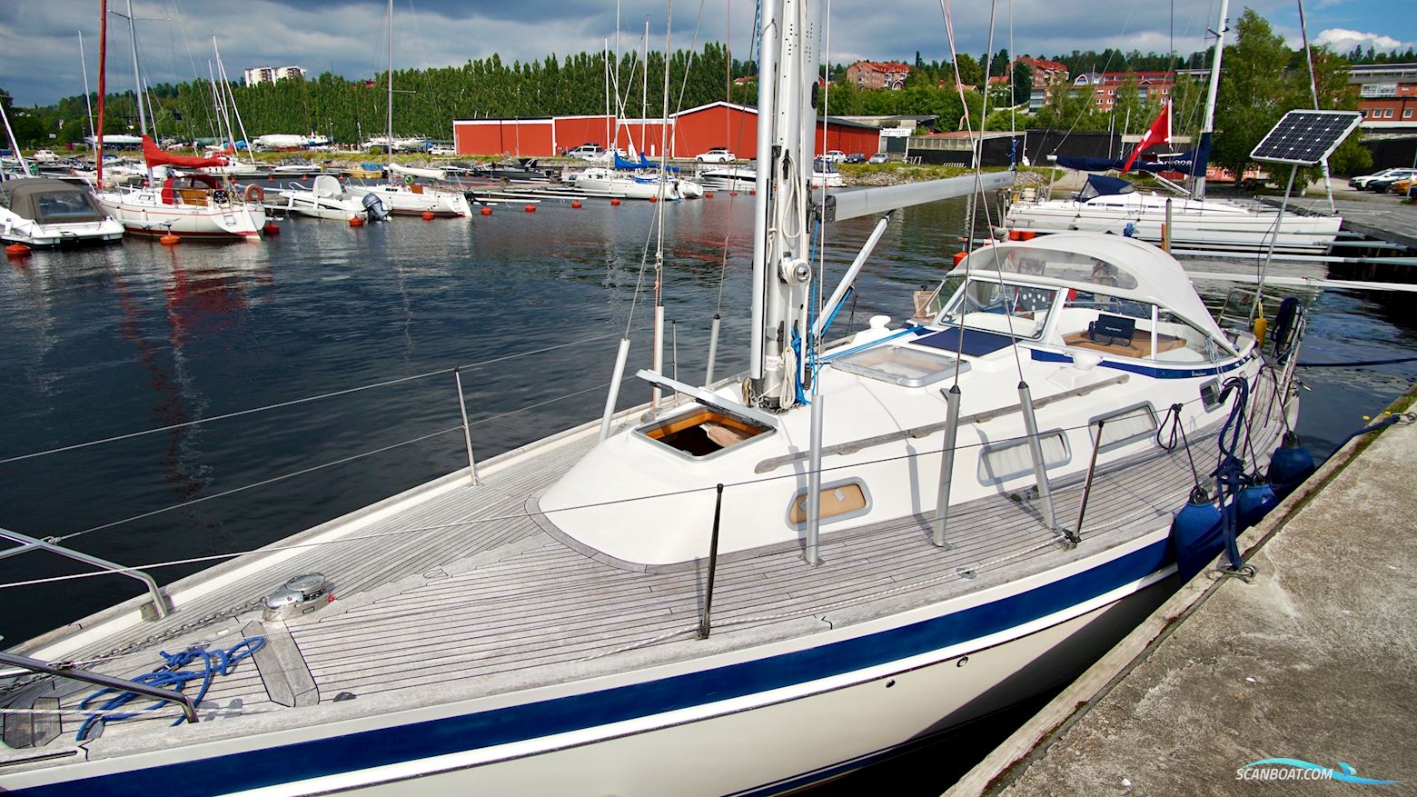 Hallberg-Rassy 34