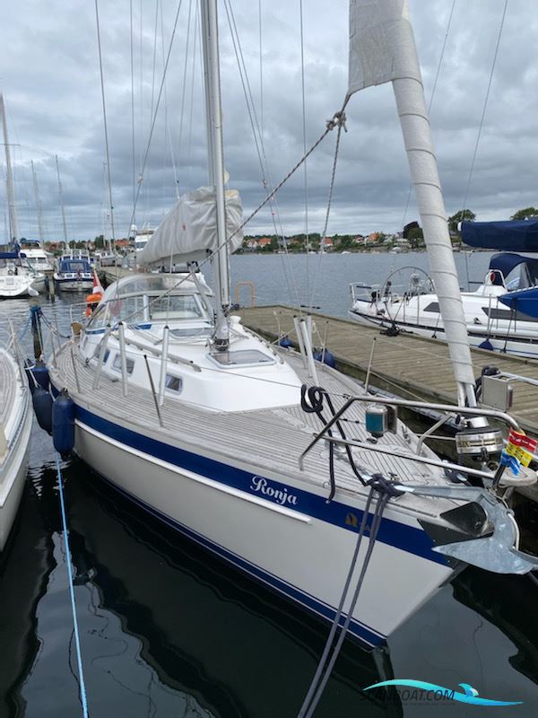 Hallberg-Rassy 34
