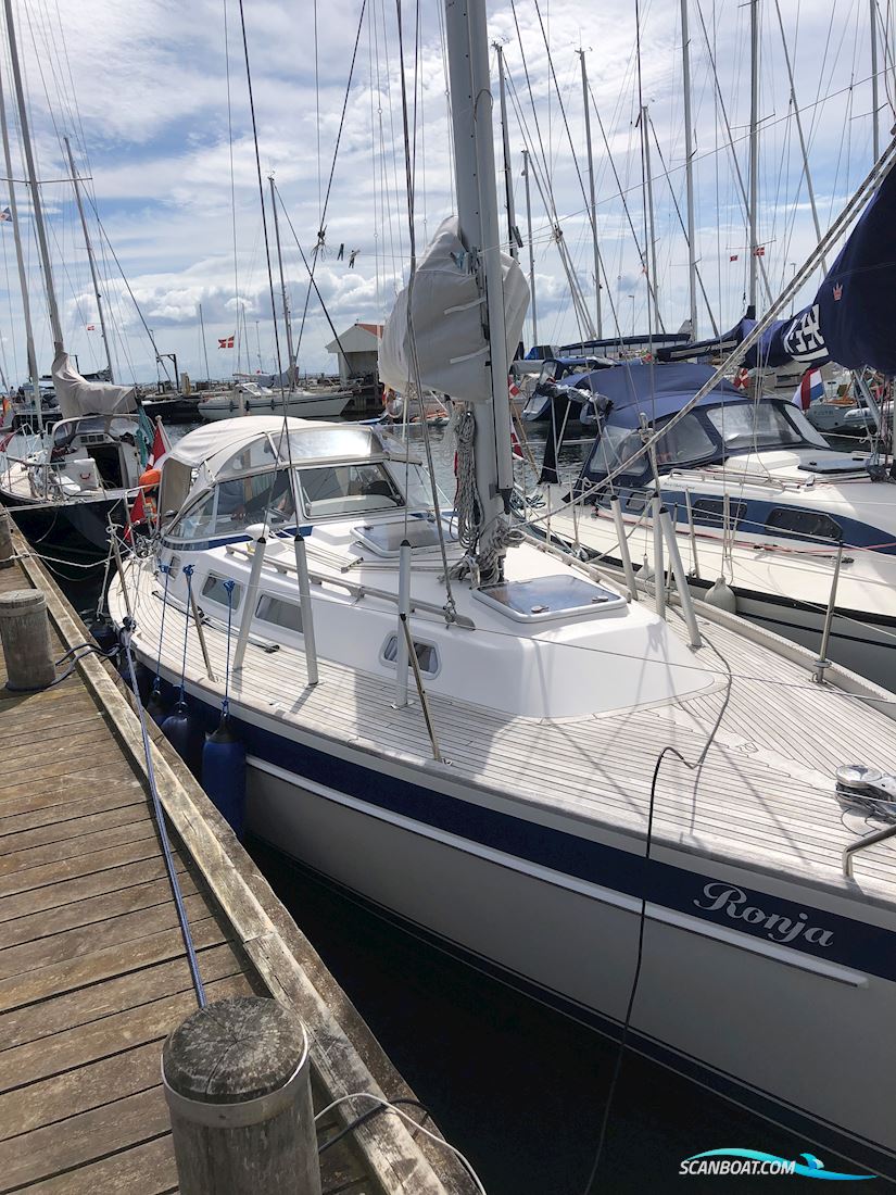 Hallberg-Rassy 34