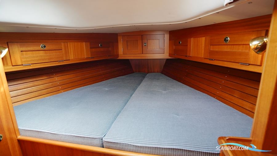 Hallberg-Rassy 34