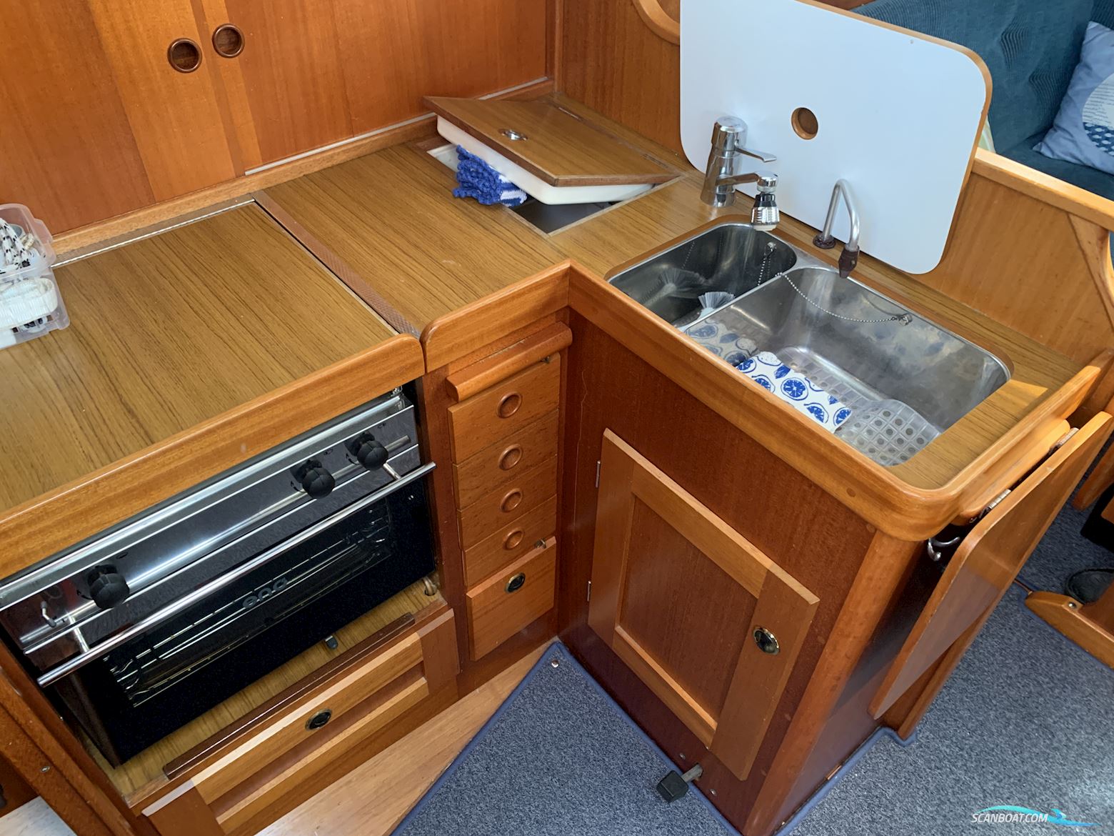 Hallberg-Rassy 34
