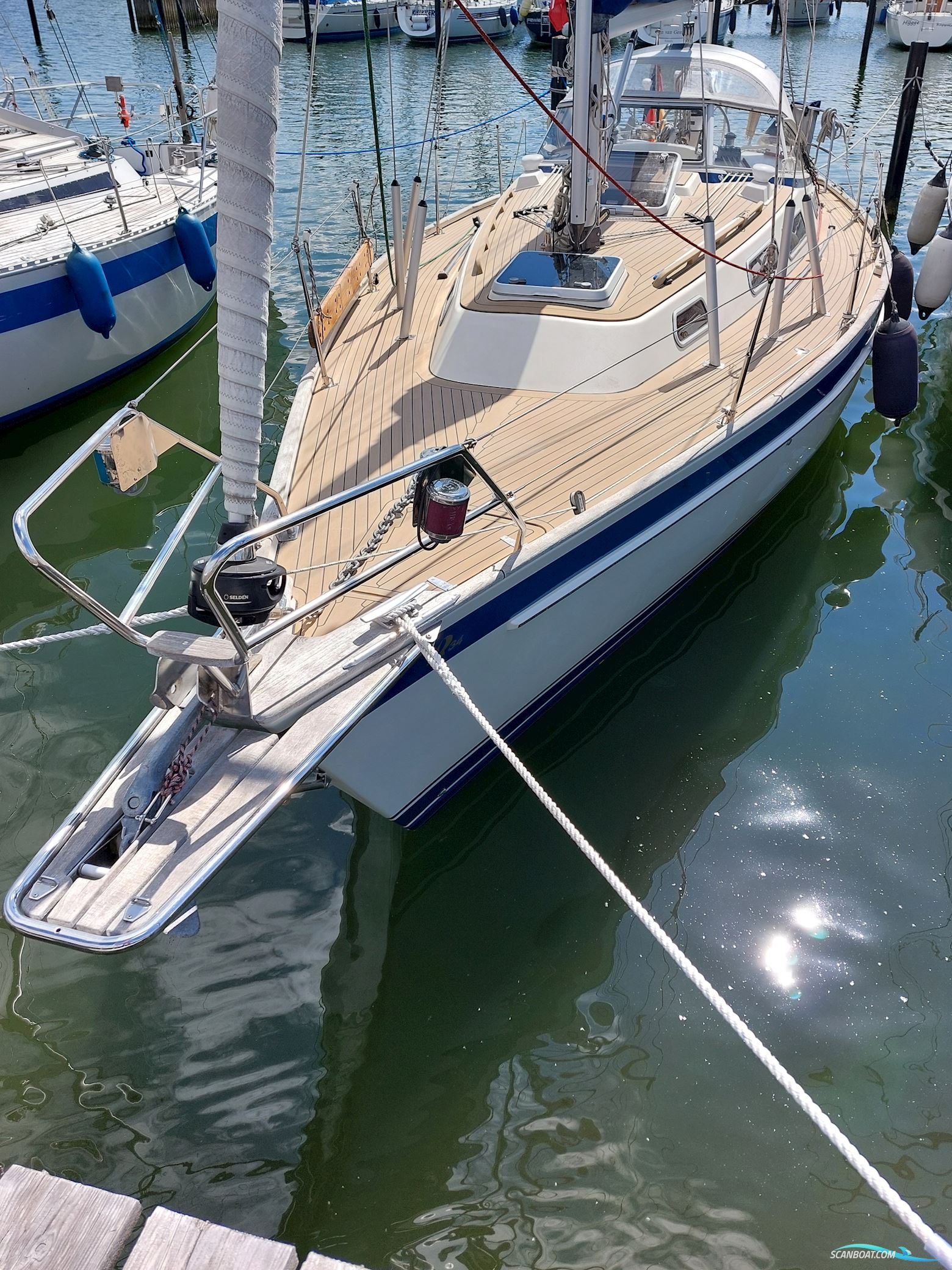 Hallberg-Rassy 34