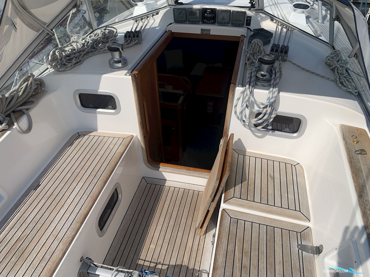 Hallberg-Rassy 34