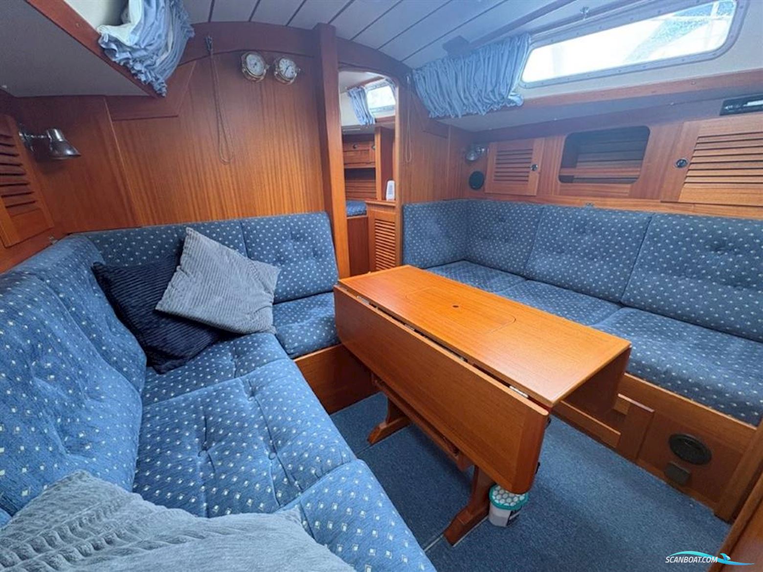 Hallberg-rassy 34