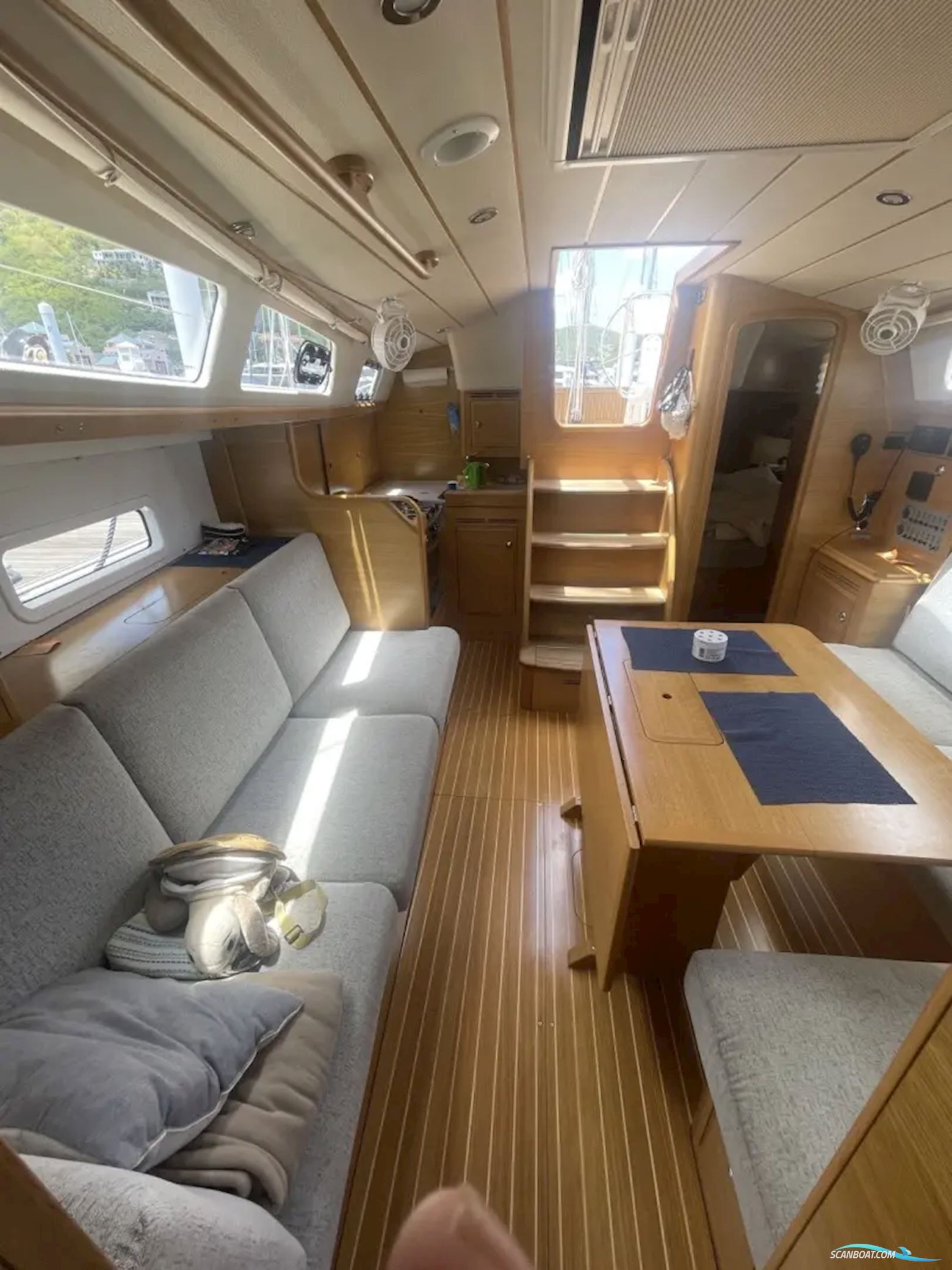 Hallberg-rassy 340