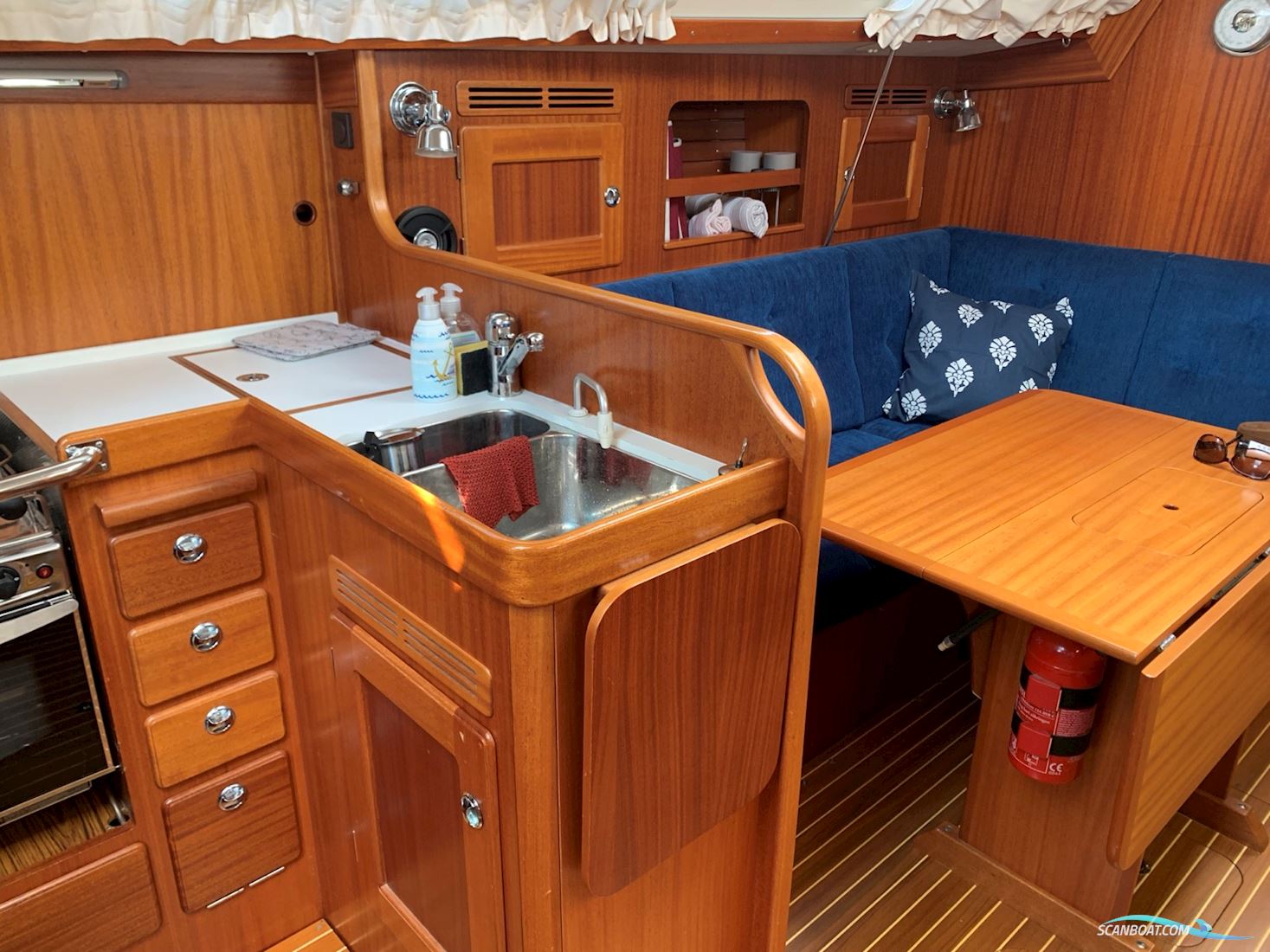 Hallberg Rassy 342