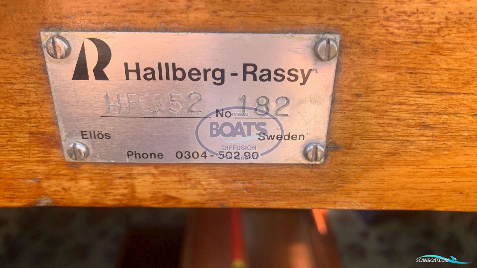 Hallberg Rassy 352