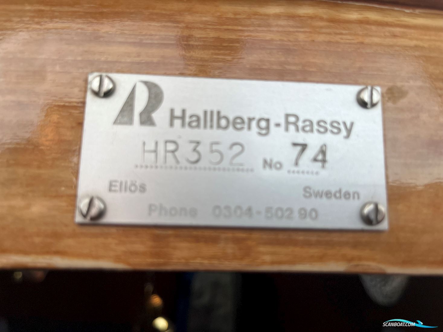 Hallberg-Rassy 352