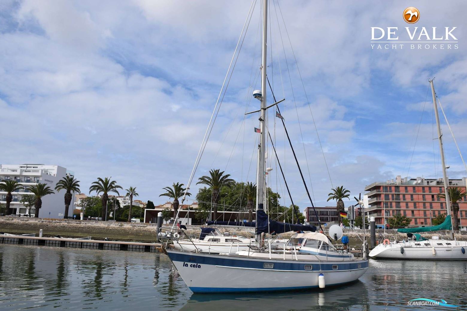 Hallberg Rassy 352