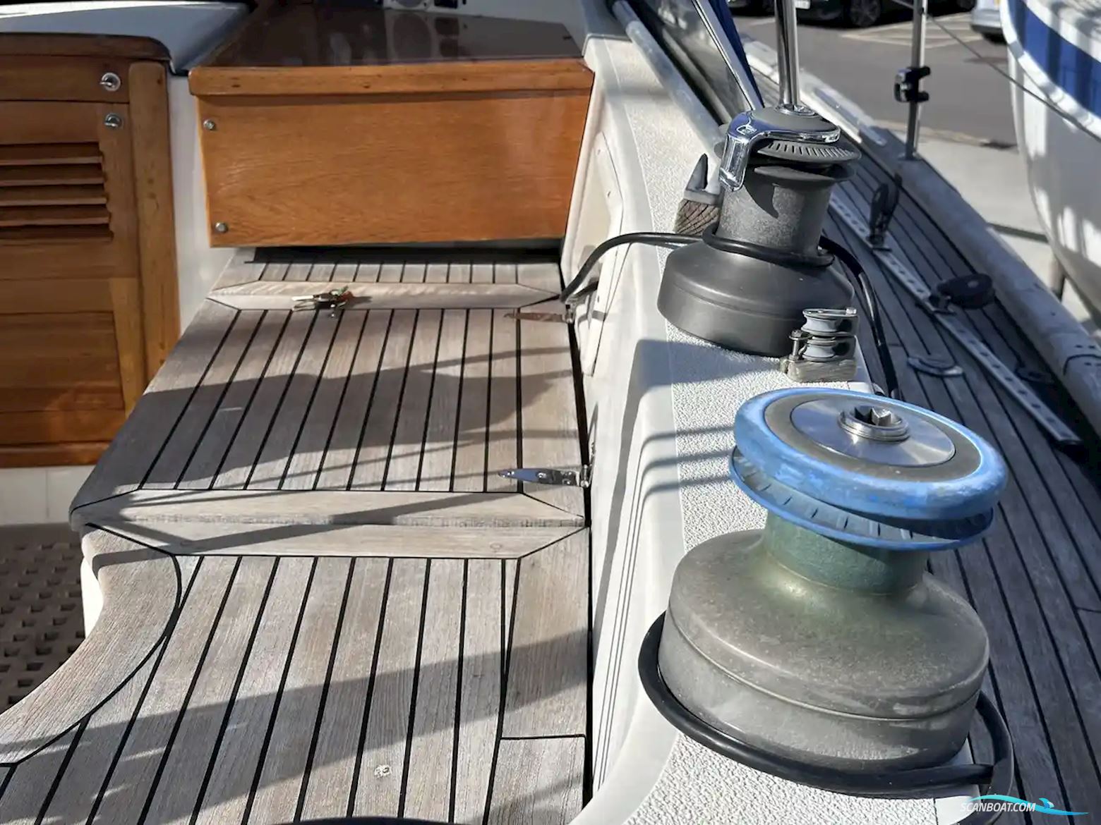 Hallberg-rassy 352