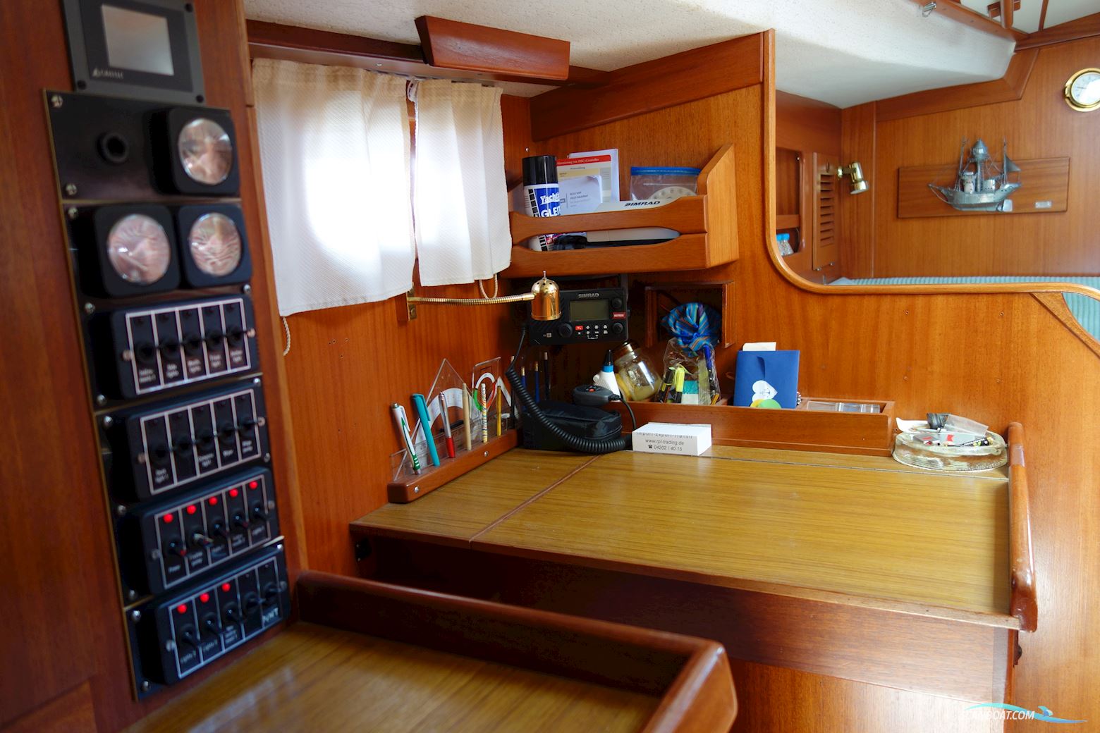 Hallberg-Rassy 352