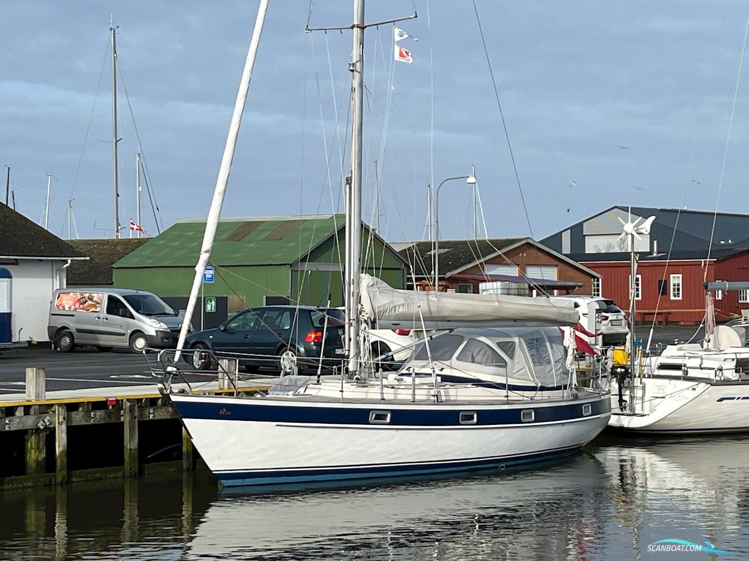 Hallberg-Rassy 352
