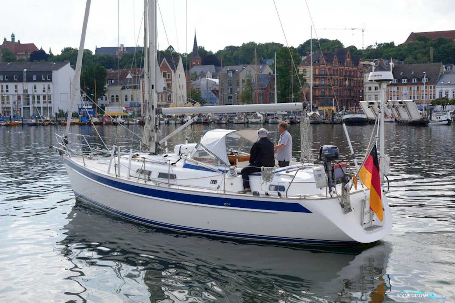 Hallberg-Rassy 37