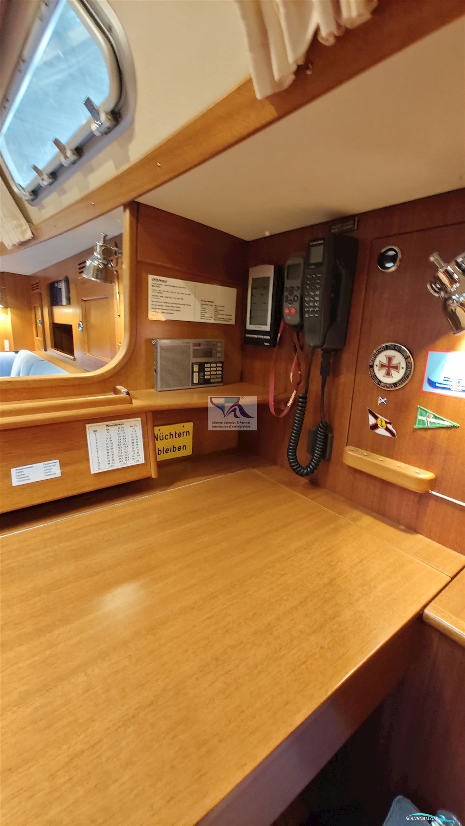 Hallberg Rassy 37