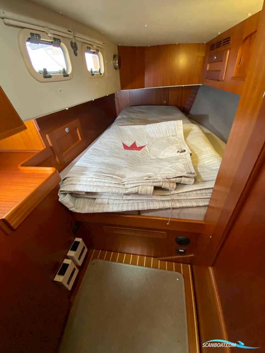 Hallberg-Rassy 372