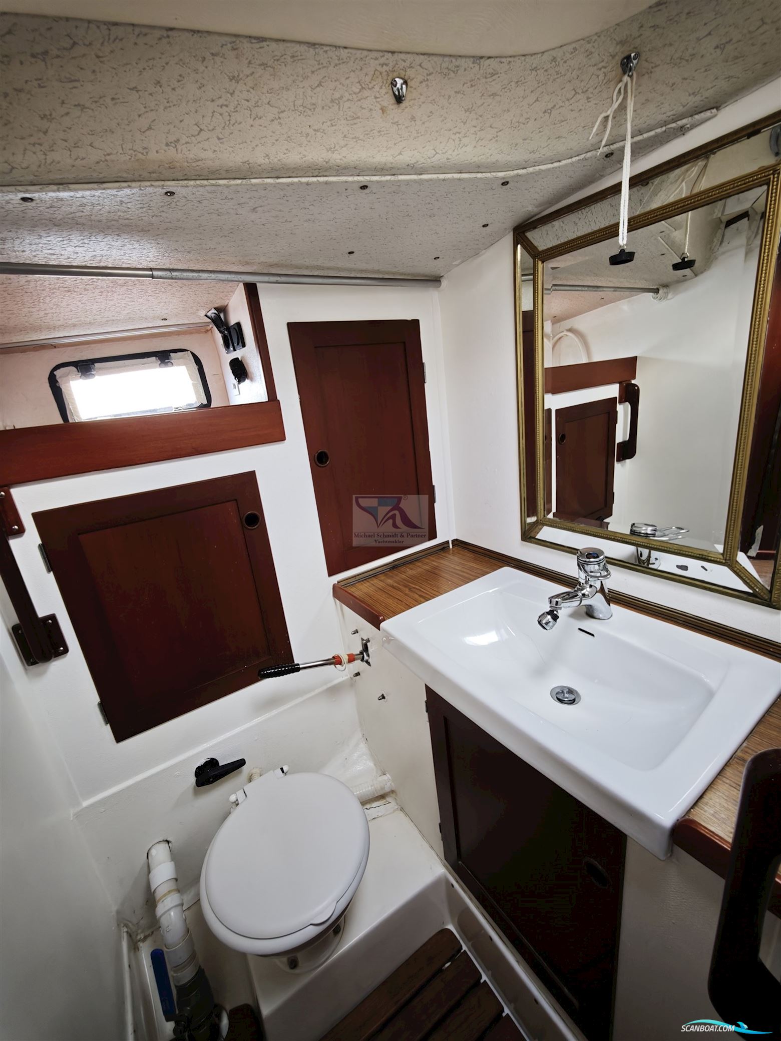 Hallberg Rassy 38