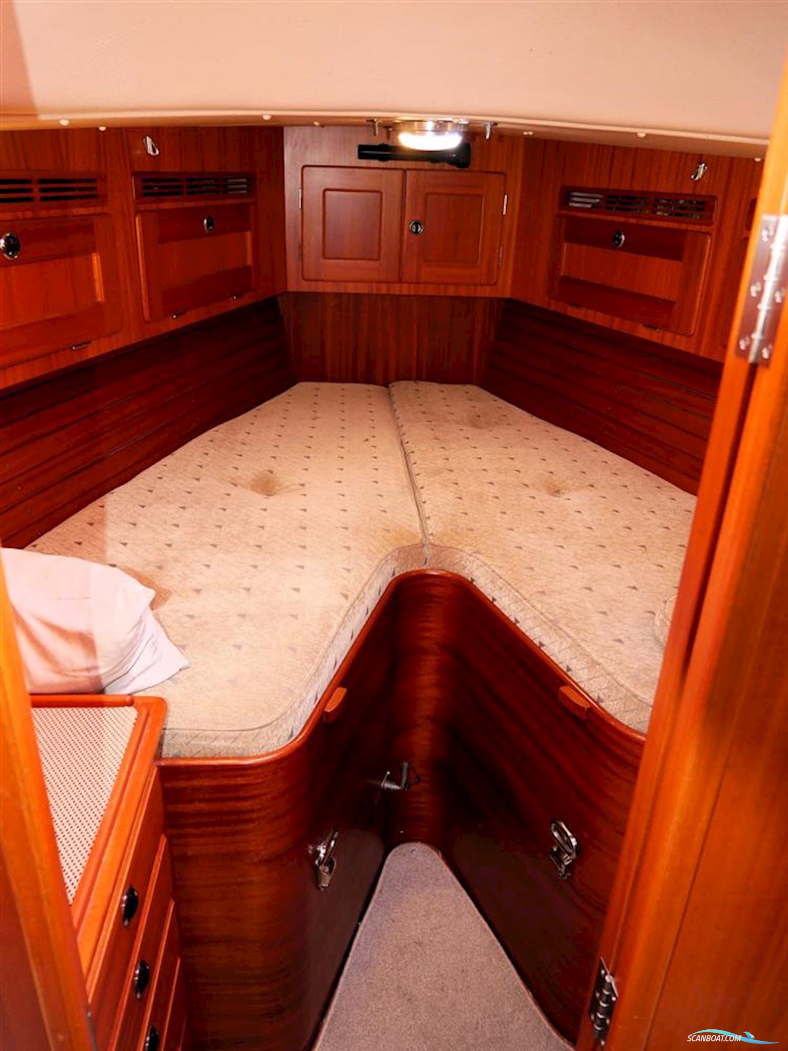 Hallberg Rassy 40 MK1