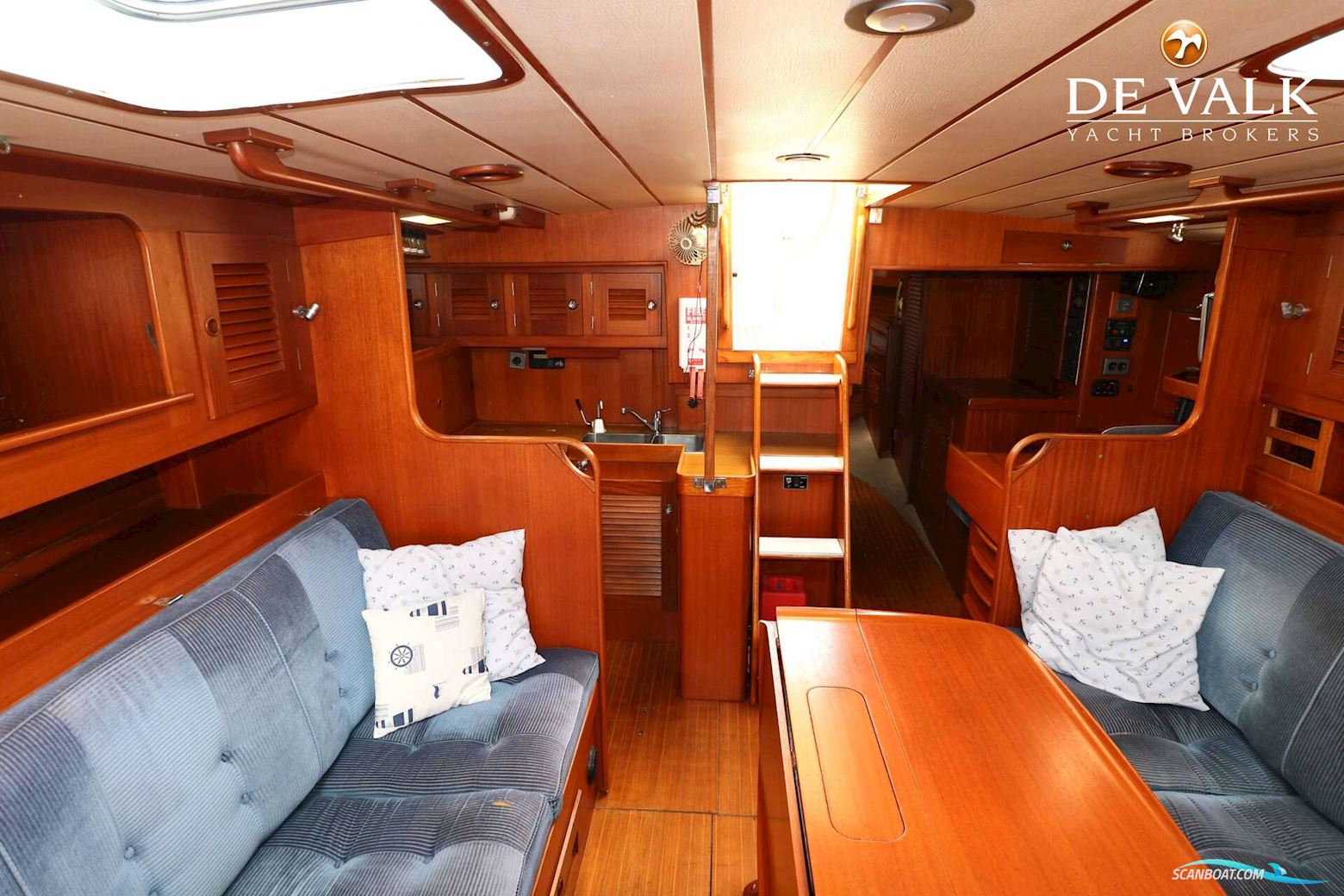 Hallberg Rassy 42 E
