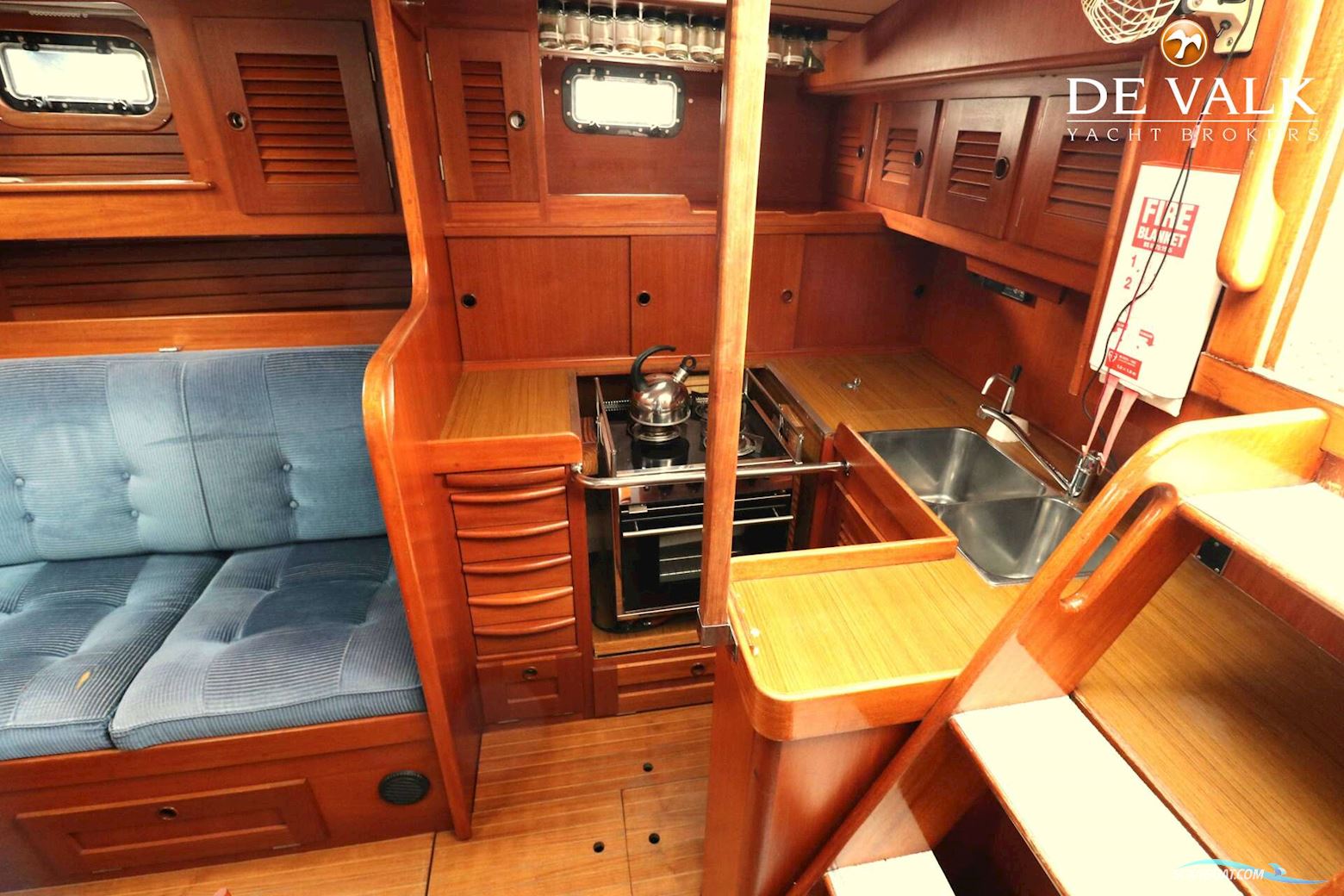 Hallberg Rassy 42 E