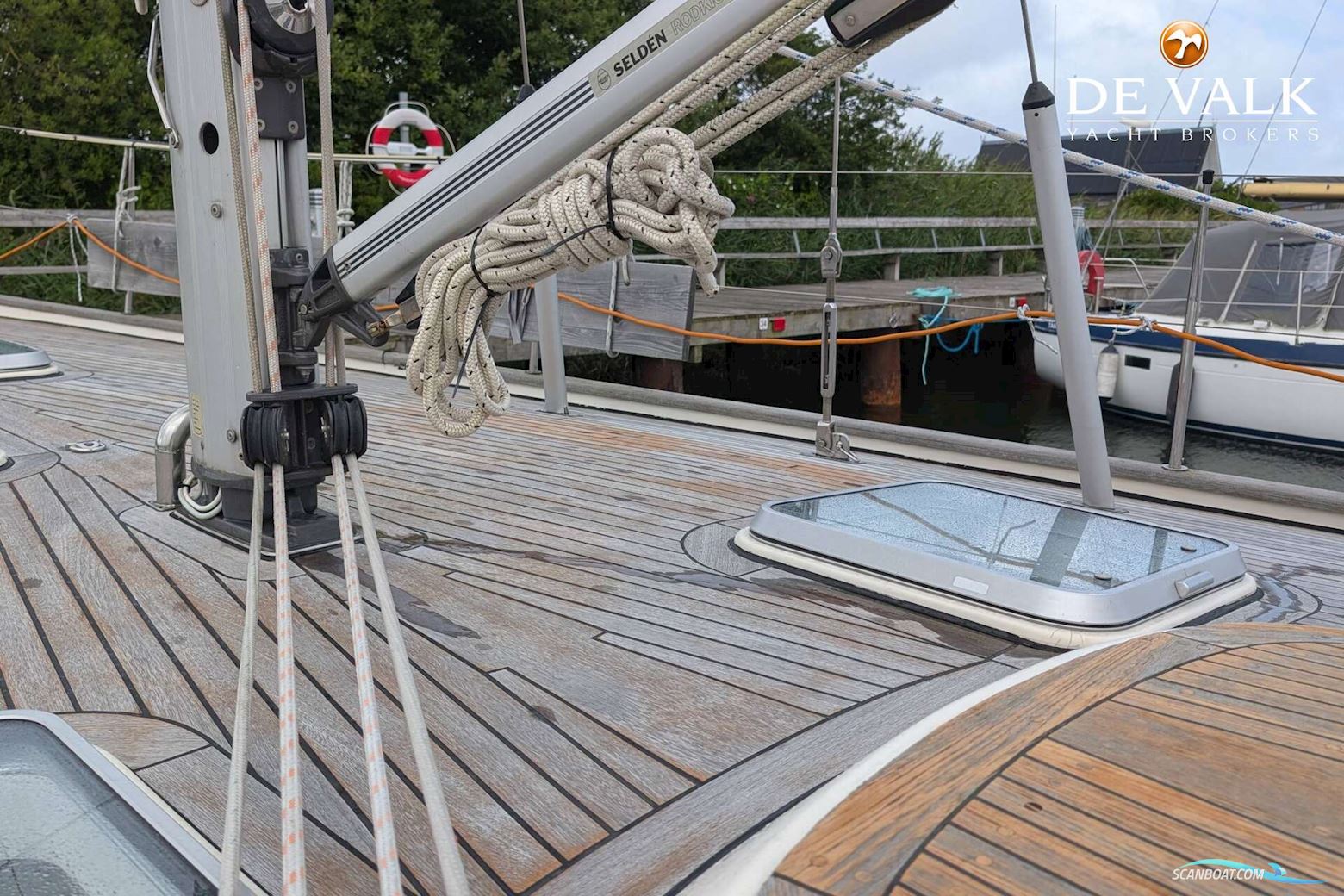 Hallberg Rassy 42 E