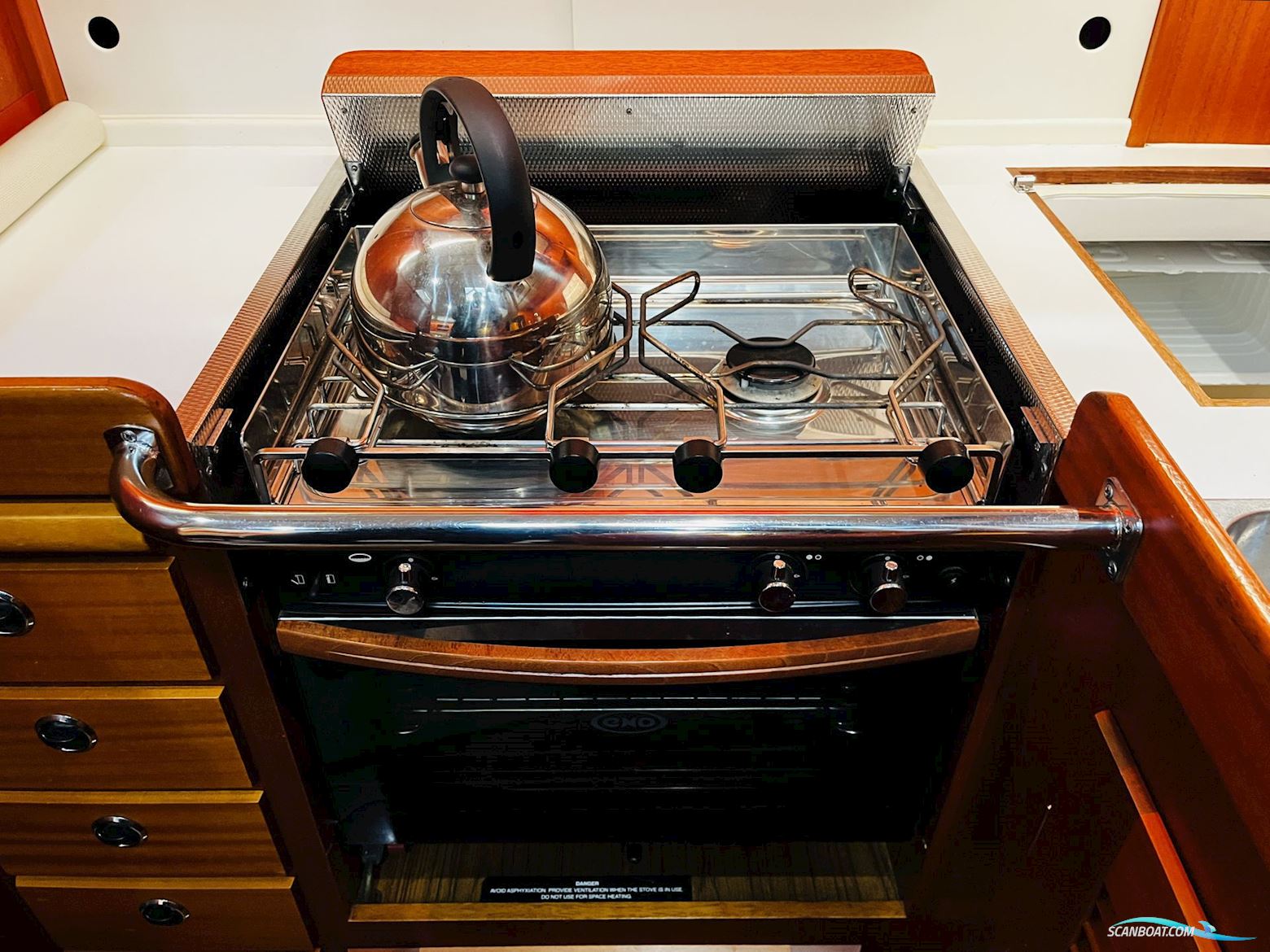 Hallberg-Rassy 42 F MkII