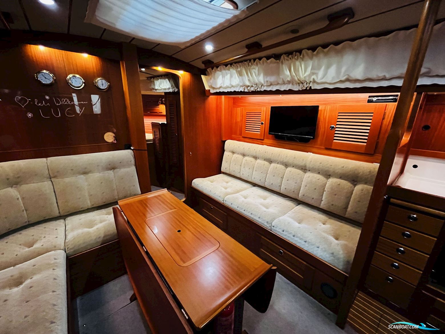 Hallberg-Rassy 42 F MkII